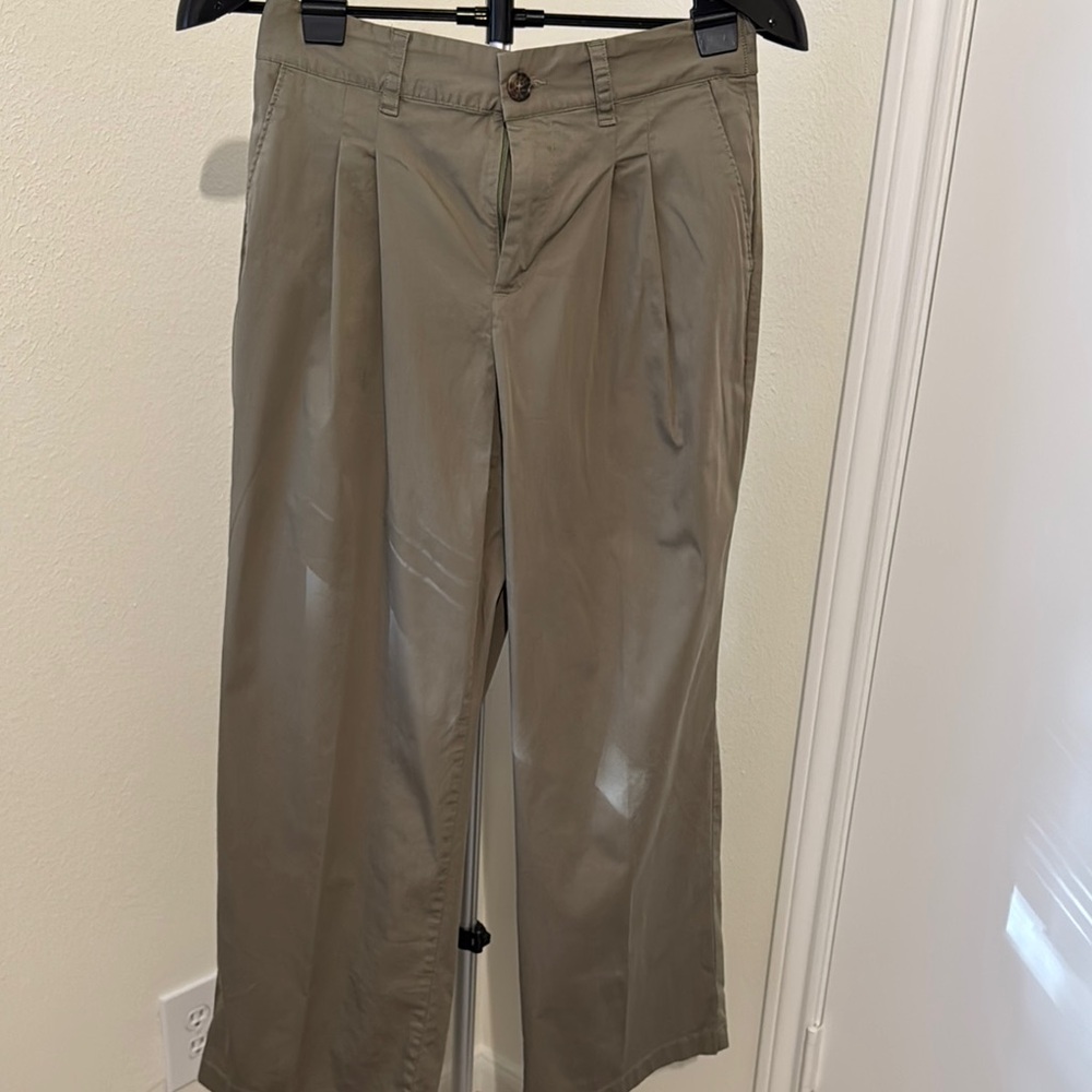 Lands’ End Women’s Khaki Petite Pants
